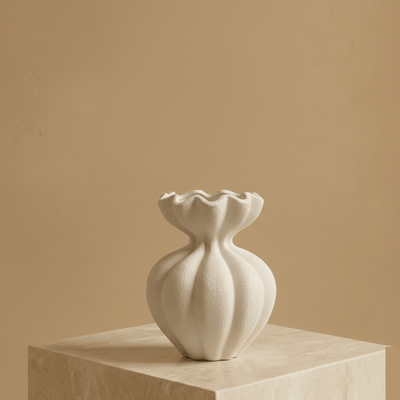 Französische Blumenvase — Skulpturale Keramik mit Kürbisform