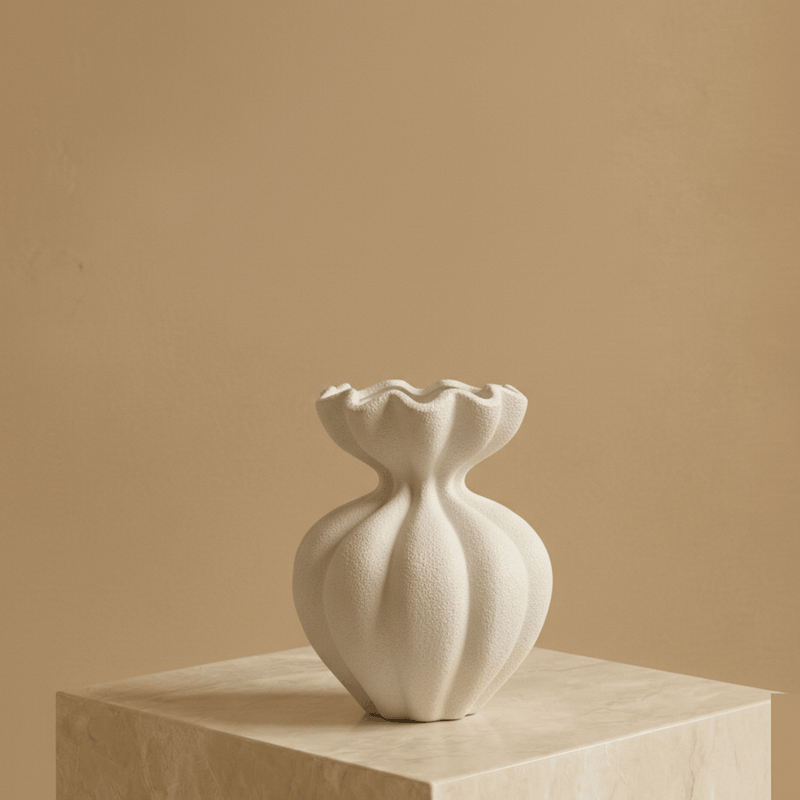 Französische Blumenvase — Skulpturale Keramik mit Kürbisform